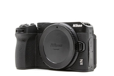 Camara Mirrorless Nikon Z30 - Usado