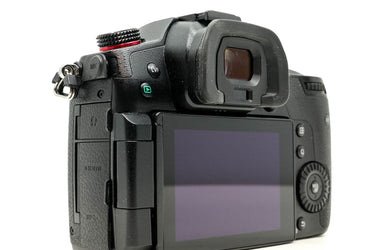 Camara Mirrorless Panasonic Lumix GH5 II - Usado