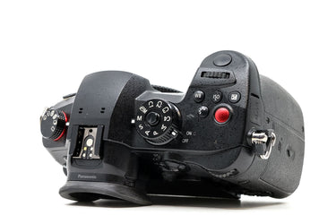 Camara Mirrorless Panasonic Lumix GH5 II - Usado