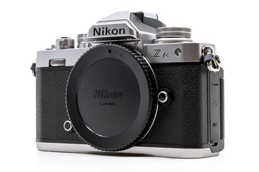 Camara Mirrorless Nikon Z fc - Usado