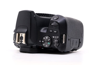 Camara Reflex Canon 250D - Usado