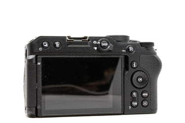 Camara Mirrorless Nikon Z30 - Usado