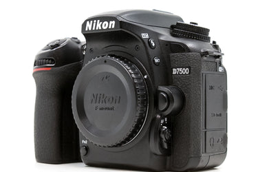 Camara Reflex Nikon D7500 - Usado