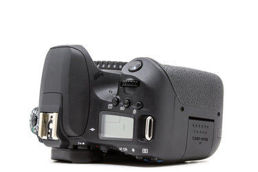 Camara Reflex Canon 77D - Usado