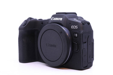 Camara Mirrorless Canon R8 - Usado